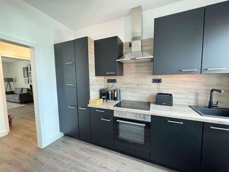 220 Qm Penthouse Wohnung Mit Fahrstuhl - Ohne Spa มานไฮม์ ภายนอก รูปภาพ