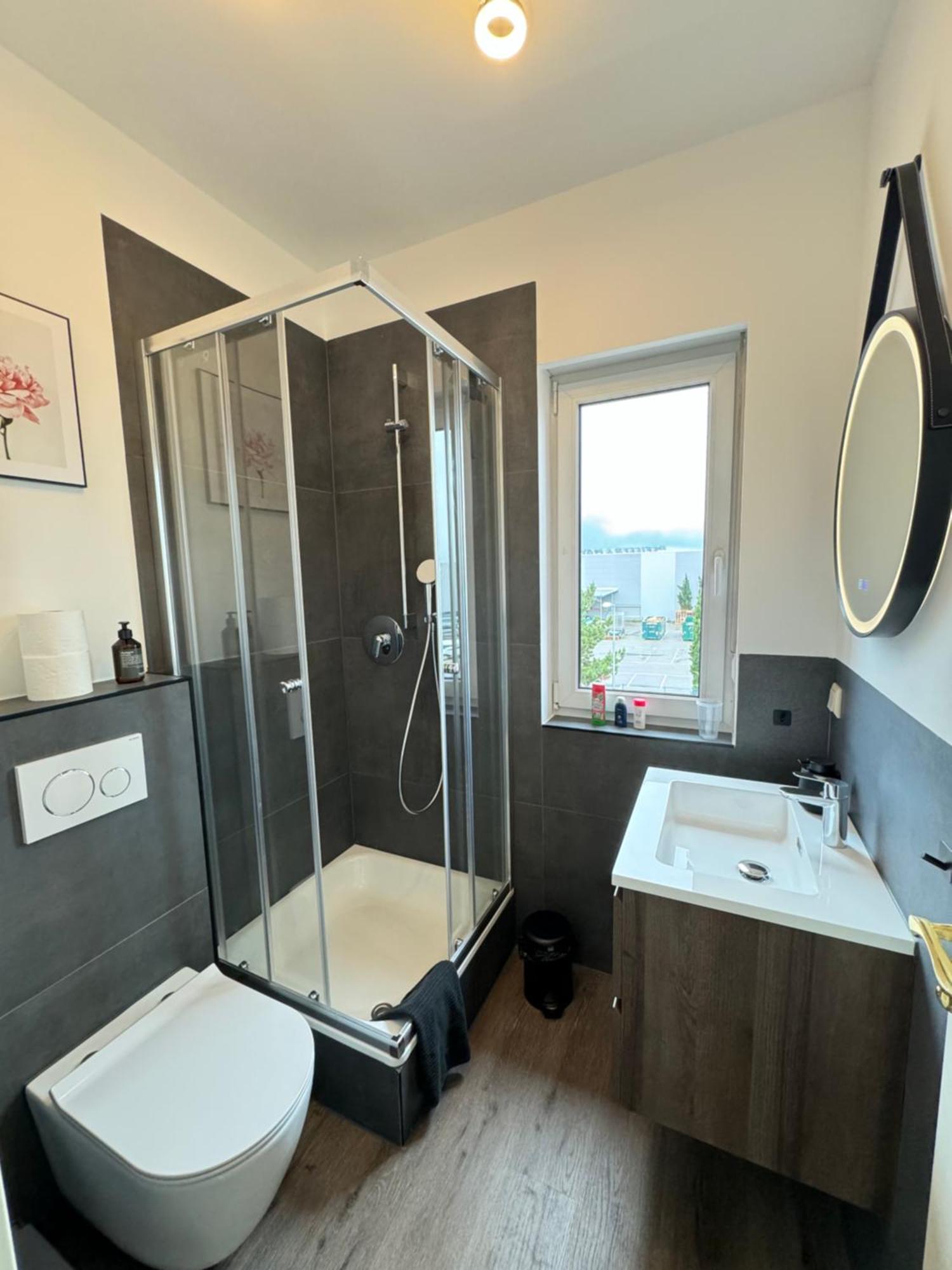 220 Qm Penthouse Wohnung Mit Fahrstuhl - Ohne Spa มานไฮม์ ภายนอก รูปภาพ